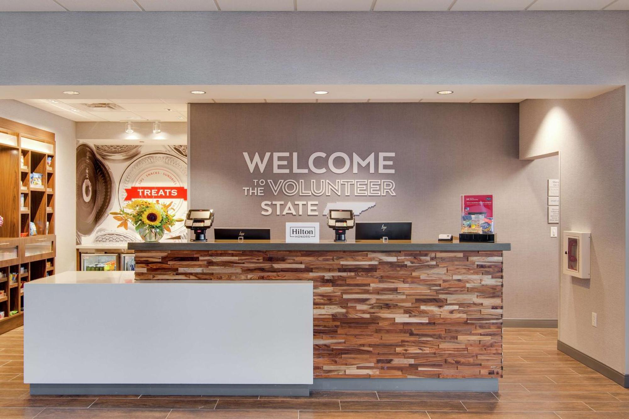 Hampton & By Hilton North Skyline Hotel 3*